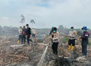 Ancaman Api Susulan Masih Ada, Polres Aceh Barat Fokus Pendinginan Total