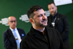 Zelenskyy Klaim Negosiasi Damai Hampir Rampung, AS-Rusia-Ukraina Bertemu di UEA