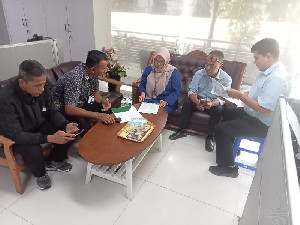 Layanan Inklusif, Disdukcapil Banda Aceh Rekam KTP-el Warga ODGJ di Rumah