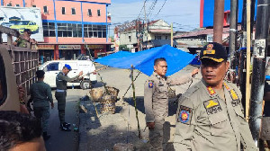 Langgar Qanun dan Picu Kemacetan, PKL di Jembatan Peunayong Ditertibkan