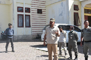 Satpol PP WH Bener Meriah Tertibkan Pelajar yang Berkeliaran Saat Jam Sekolah