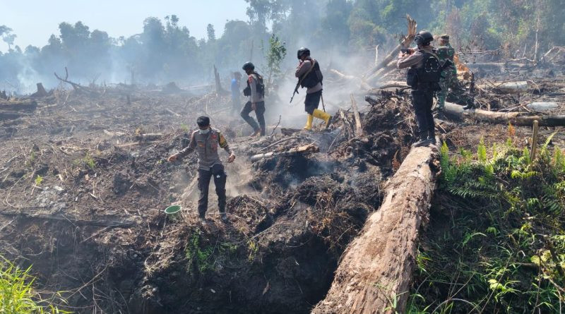 Tim Gabungan Tangani Karhutla Seluas 30 Hektare di Trumon Timur