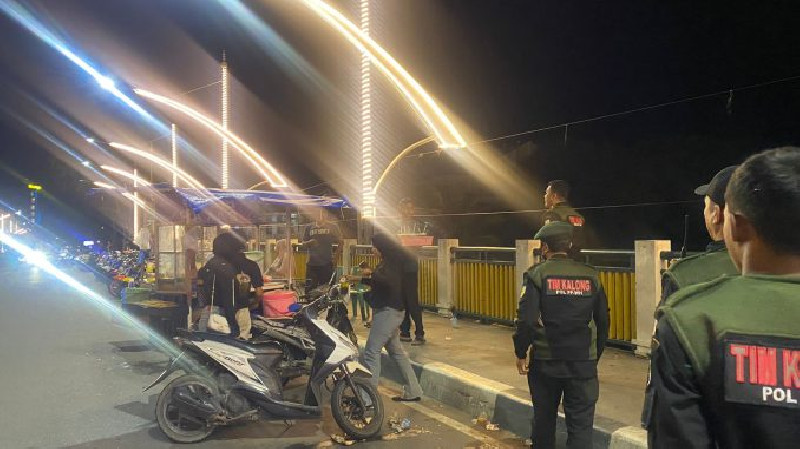 Tiga Wanita dan PKL Ditertibkan Satpol PP WH di Jembatan Pante Pirak