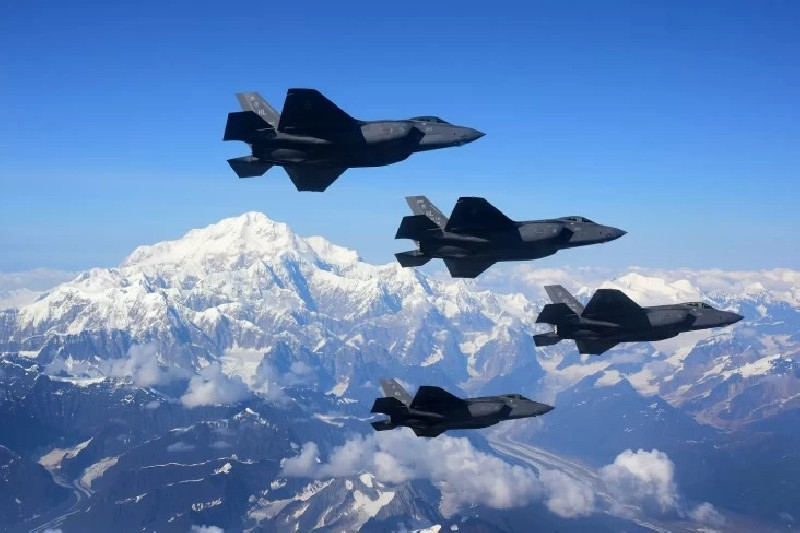 Mantan Pilot F-35 AS Ditangkap, Diduga Latih Militer China Tanpa Izin
