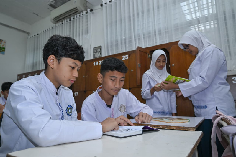 Kebijakan Baru Ramadan: Anak Sekolah Belajar dari Rumah & Sekolah Bergantian!