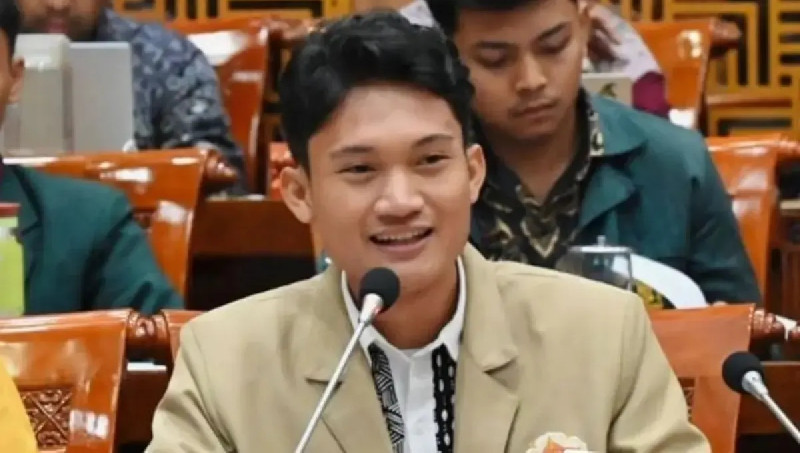 Kritik, Teror, dan Demokrasi: Kisah Tiyo Ardianto di Titik Balik Kebebasan Berekspresi