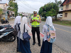 Operasi Keselamatan Seulawah 2026, Polres Aceh Selatan Edukasi Pengguna Jalan dan Pelajar