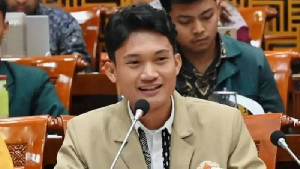 Kritik, Teror, dan Demokrasi: Kisah Tiyo Ardianto di Titik Balik Kebebasan Berekspresi