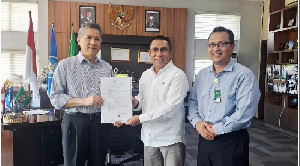 Rustam Effendi Ditetapkan jadi Guru Besar USK, Ini Rekam Jejak Kariernya