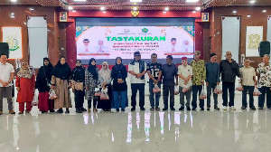 Kejati Aceh Bagikan 560 Paket Daging Meugang Sambut Ramadan 1447 H