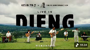 The Atjeh Connection Dukung Talenta Anak Muda Aceh Lewat Live Musik di Dieng