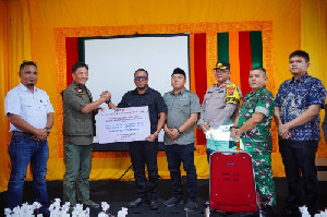 Dana Rp3,7 Miliar Cair! 169 Warga Nagan Raya Terima Bantuan Perbaikan Rumah