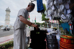 Momentum Ramadan 1447 H, Penjualan Peci di Banda Aceh Meningkat Tajam
