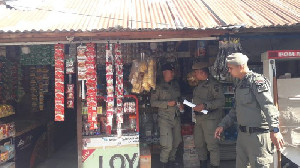 Satpol PP WH Banda Aceh Ultimatum PKL di Jalan T Iskandar