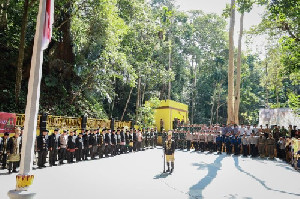 Momen Haru di Makam Teuku Umar! Ini Pesan Bupati Tarmizi untuk Generasi Muda