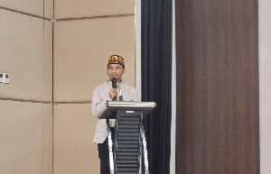 Ustad Oni Sahroni: Investasi Syariah Ajarkan Transaksi Jelas dan Bebas Riba