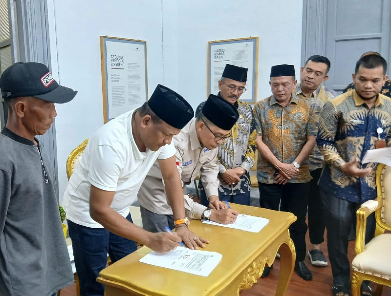 Pemkab Bireuen dan Daarut Tauhid Tandatangani Kerja Sama Pembangunan 45 Hunian Tetap