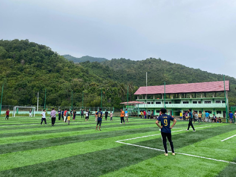 Keceriaan Santri Warnai Kick Off Peresmian Lapangan Mini Soccer NFBS Aceh