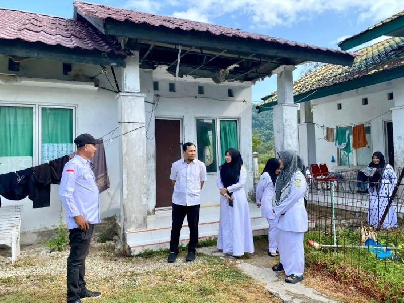 Tinjau Langsung, Plt Kadinkes Aceh Besar Kaget Lihat Kondisi Puskesmas Pulo Aceh