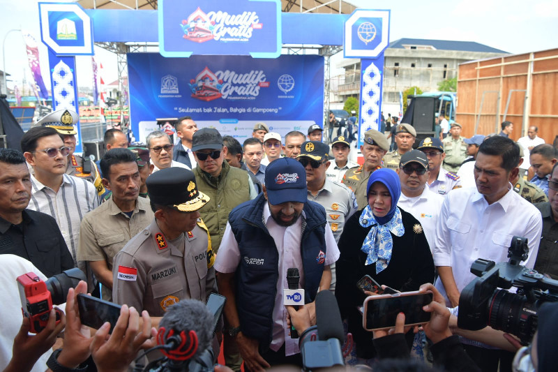Muzakir Manaf Lepas Ribuan Peserta Mudik Gratis Pemerintah Aceh