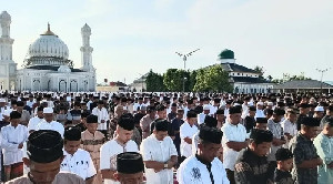 Ribuan Pengikut Syattariyah di Seunagan Timur Rayakan Idulfitri Lebih Awal, Bupati: Sudah Jadi Tradisi