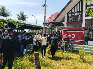 Ratusan Eks Kombatan dan Tokoh KPA Pasee Doa Bersama di Makam Tgk Chiek di Tiro