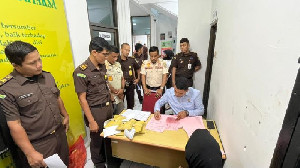 Tersangka Kasus Khalwat di Peunayong Diserahkan ke Kejari Banda Aceh