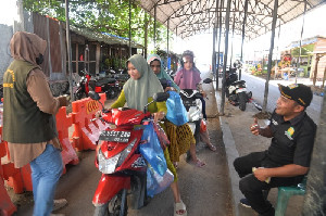 Pasar Lambaro Ditata Ulang, Pedagang dan Pembeli Sama-Sama Diuntungkan