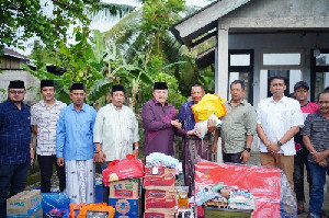 Lima Rumah Rusak Dihantam Angin, Bupati TRK Gerak Cepat Salurkan Bantuan
