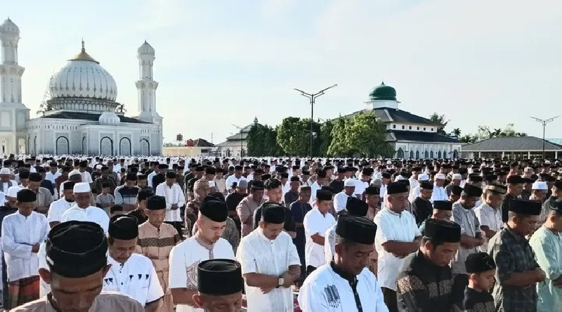 Ribuan Pengikut Syattariyah di Seunagan Timur Rayakan Idulfitri Lebih Awal, Bupati: Sudah Jadi Tradisi