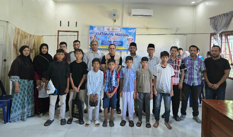 Aksi Peduli Ramadhan, Gampong Jeulingke Gelar Khitan Gratis