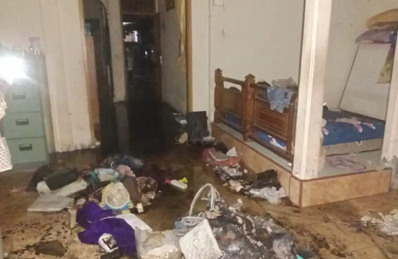 Diduga Korsleting Listrik, Kamar Rumah di Samatiga Aceh Barat Hangus Terbakar