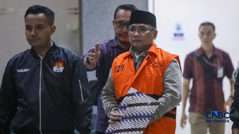 KPK Resmi Tahan Mantan Menag Yaqut Cholil Qoumas