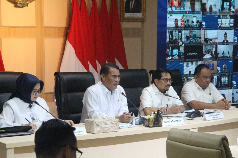 Mentan Amran Tegaskan Harga Daging dan Ayam Harus di Bawah HET