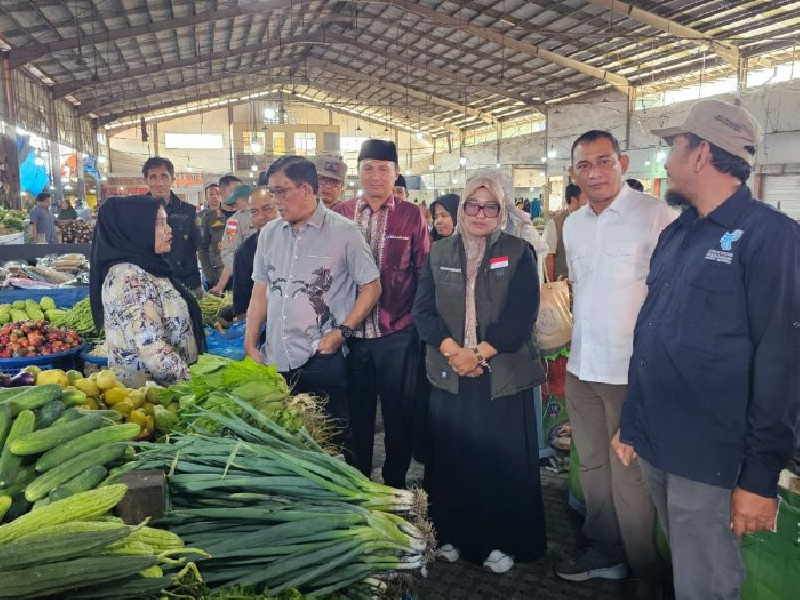 Jelang Ramadhan, Disperindag Aceh dan Asisten III Lakukan Sidak Pasar