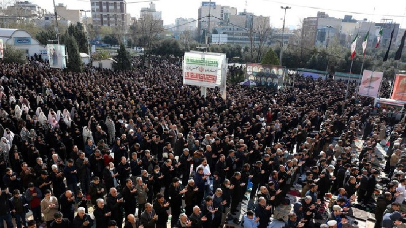 Iran Gelar Salat Idulfitri di Mashhad di Tengah Perang dengan AS dan Israel