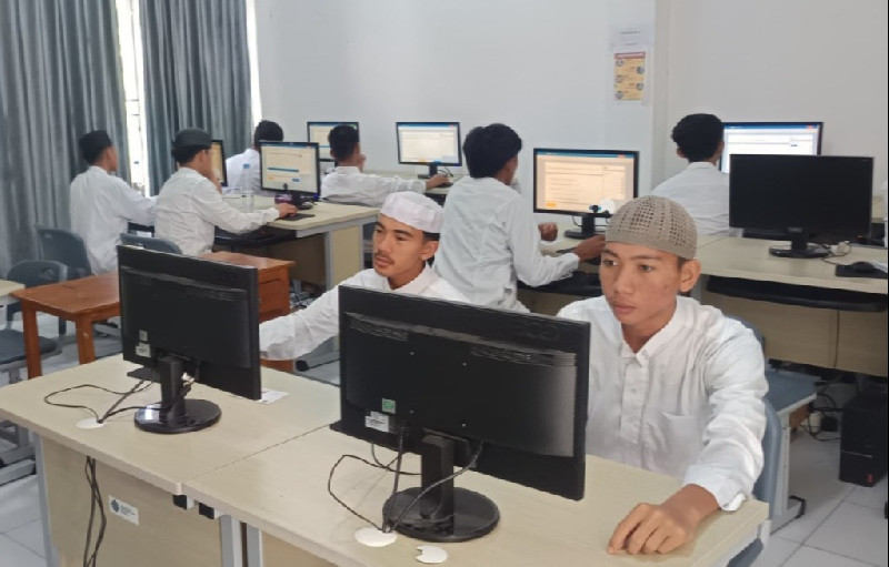 69.176 Santri Ikuti UAN PKPPS 2025/2026 Berbasis CBT