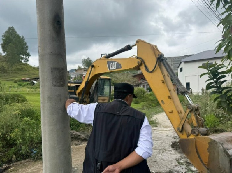 Cegah Banjir, Wabup Aceh Tengah Gerakkan Pembersihan Drainase di Sejumlah Titik