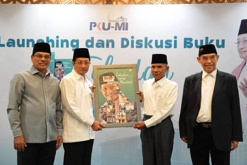 Buku "Teladan Sang Menteri" Karya Akademisi UIN Ar-Raniry Diluncurkan di Istiqlal