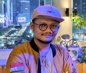 Siapa Sebenarnya Menguasai Langit Indonesia?