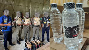 24 Botol Arak Bali Tanpa Cukai Diamankan di Aceh Besar
