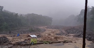 Jalan Bireun- Takengon Kembali Terputus Diterjang  Banjir