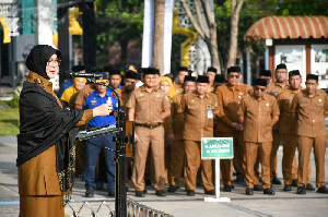 Wali Kota Illiza Pimpin Apel Perdana Pascalebaran, Tekankan Kinerja dan Disiplin