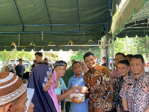 17.854 KPM di Banda Aceh Terima Bantuan Beras dan Minyak