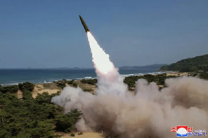 Peluncuran Rudal Korea Utara Berlanjut, Seoul dan Tokyo Siaga
