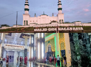 Masjid Giok Nagan Raya Jadi Magnet Wisata Religi di Pantai Barat Selatan Aceh