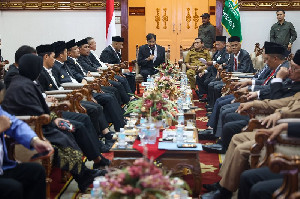 Mualem Dorong Bank Aceh Syariah Lebih Kompetitif dan Perluas Pembiayaan UMKM