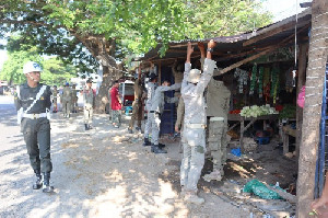 Satpol PP WH Aceh Besar Minta Pedagang Tak Lagi Memanjangkan Kanopi