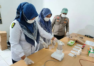 Jamin Keamanan Pangan, Sidokkes Polres Aceh Barat Periksa Dapur Umum SPPG Bhayangkari