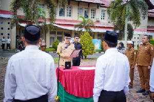 Bupati TRK Lantik 500 Tuha Peut Nagan Raya, Tegaskan Peran Strategis Gampong